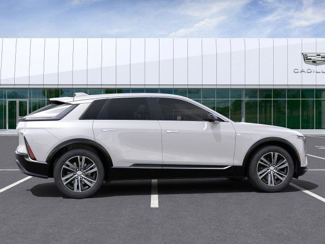 New 2025 Cadillac Lyriq Luxury image 2