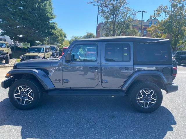 New 2025 Jeep Wrangler Unlimited Sahara AWD/4WD image 4