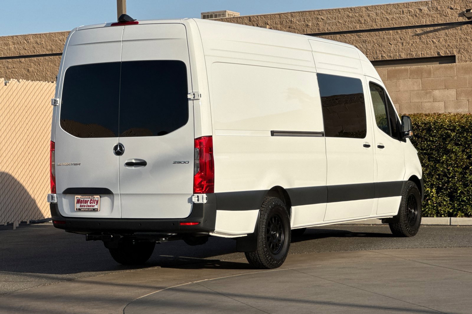 Used 2025 Mercedes-Benz Sprinter 2500 image 4