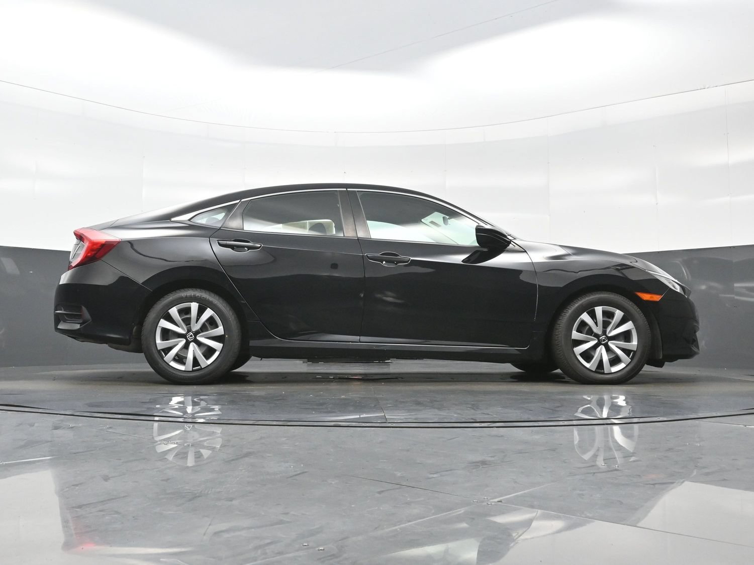 Used 2018 Honda Civic LX image 29