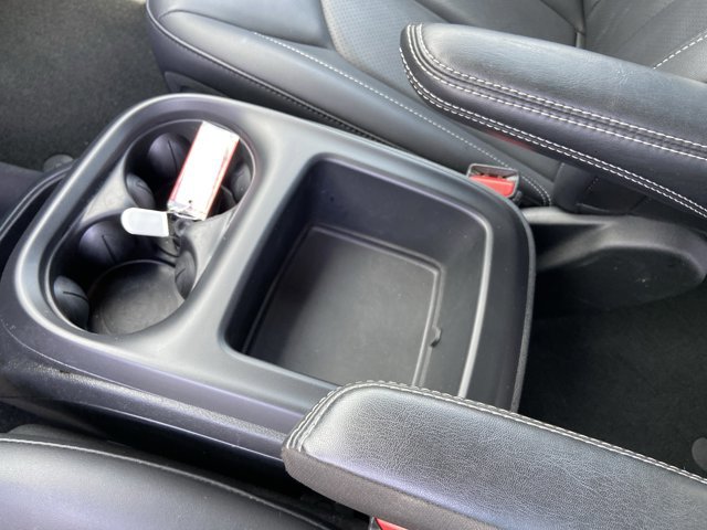 Used 2025 Chrysler Pacifica Select FWD image 40