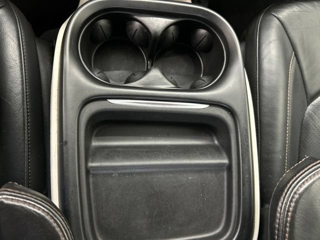 Used 2018 Chrysler Pacifica Touring-L w/ Premium Audio Group FWD image 16