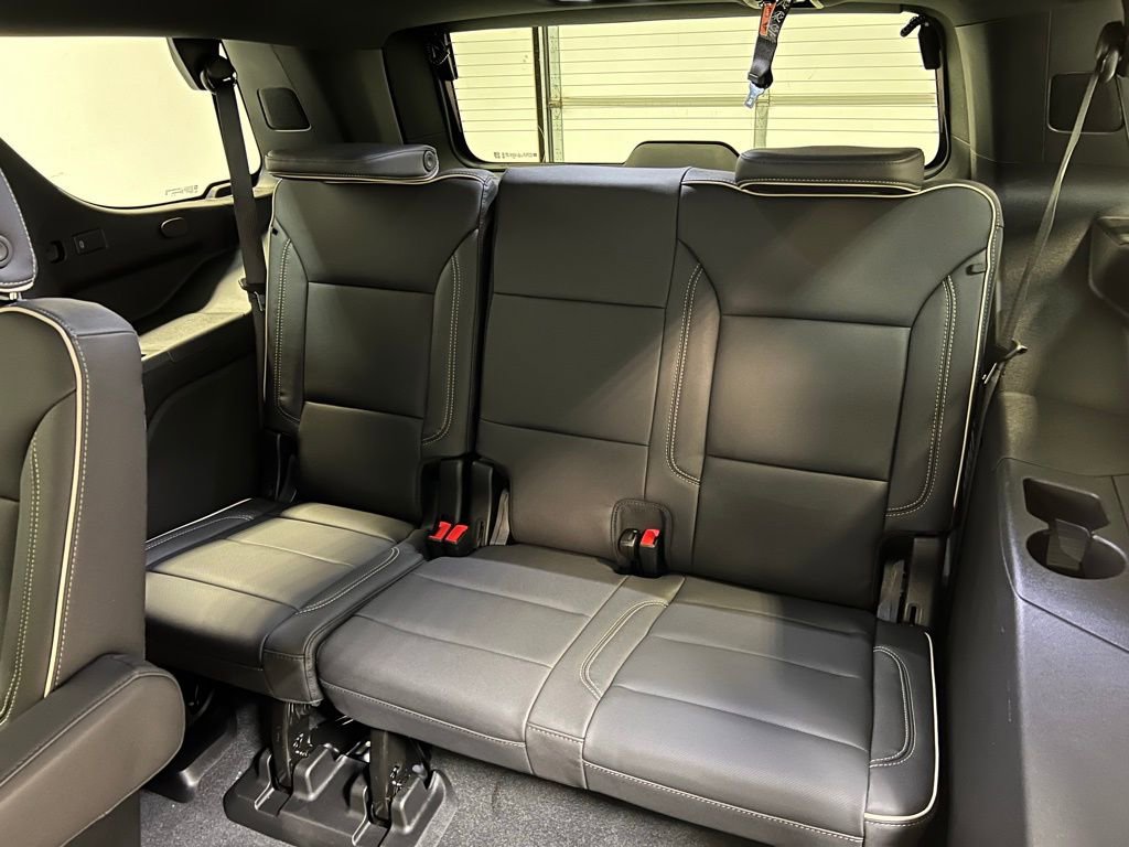 New 2026 GMC Yukon Elevation image 30