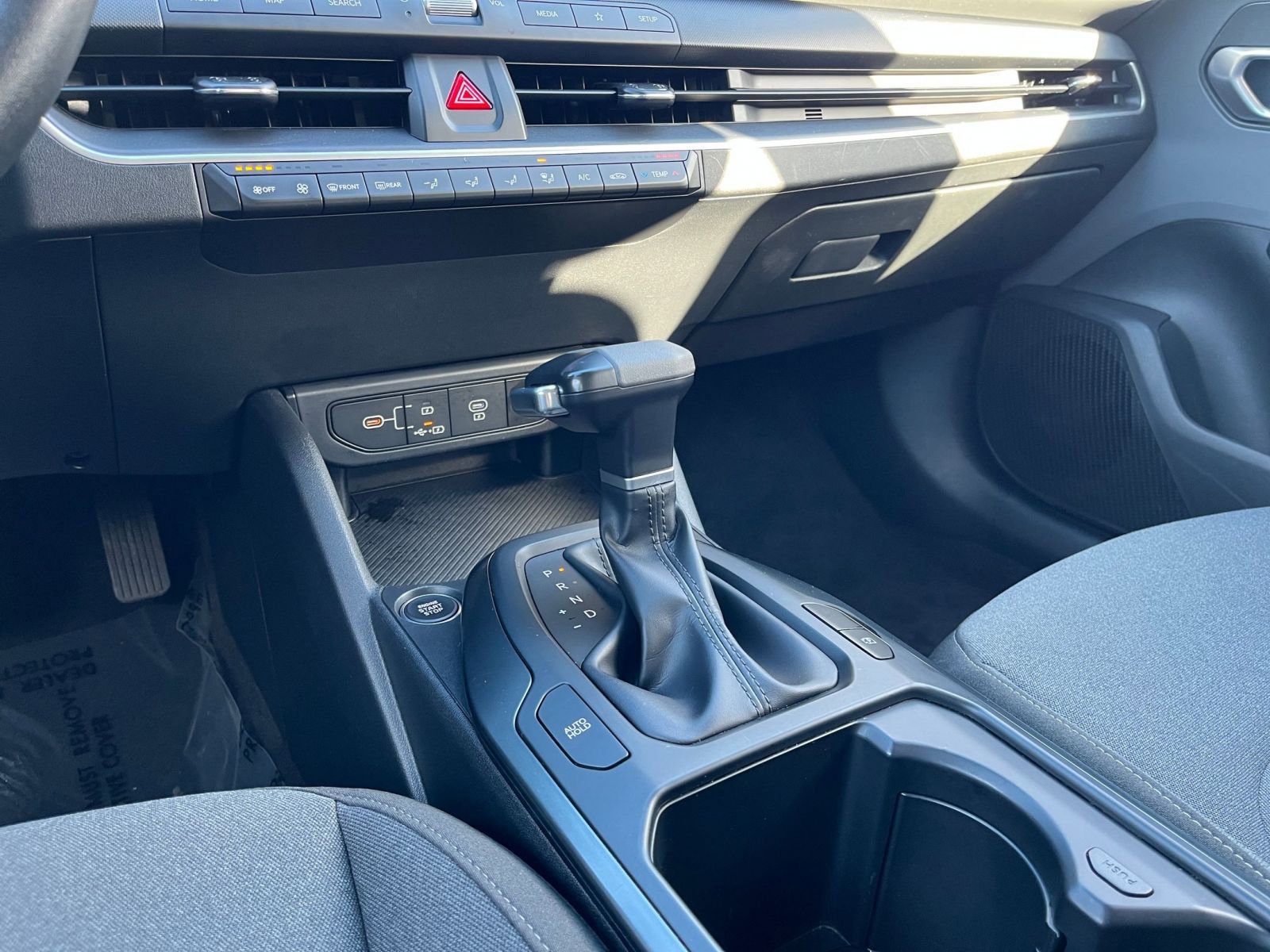 Used 2025 Kia K4 LXS image 40