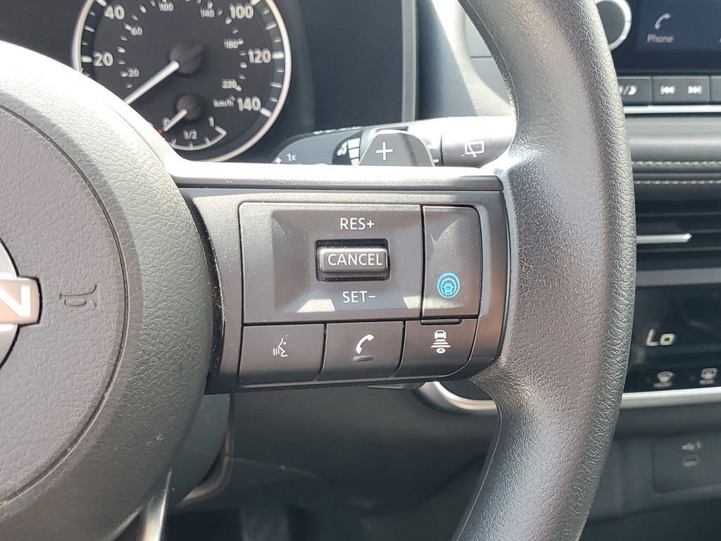 Used 2024 Nissan Rogue SV AWD/4WD image 25