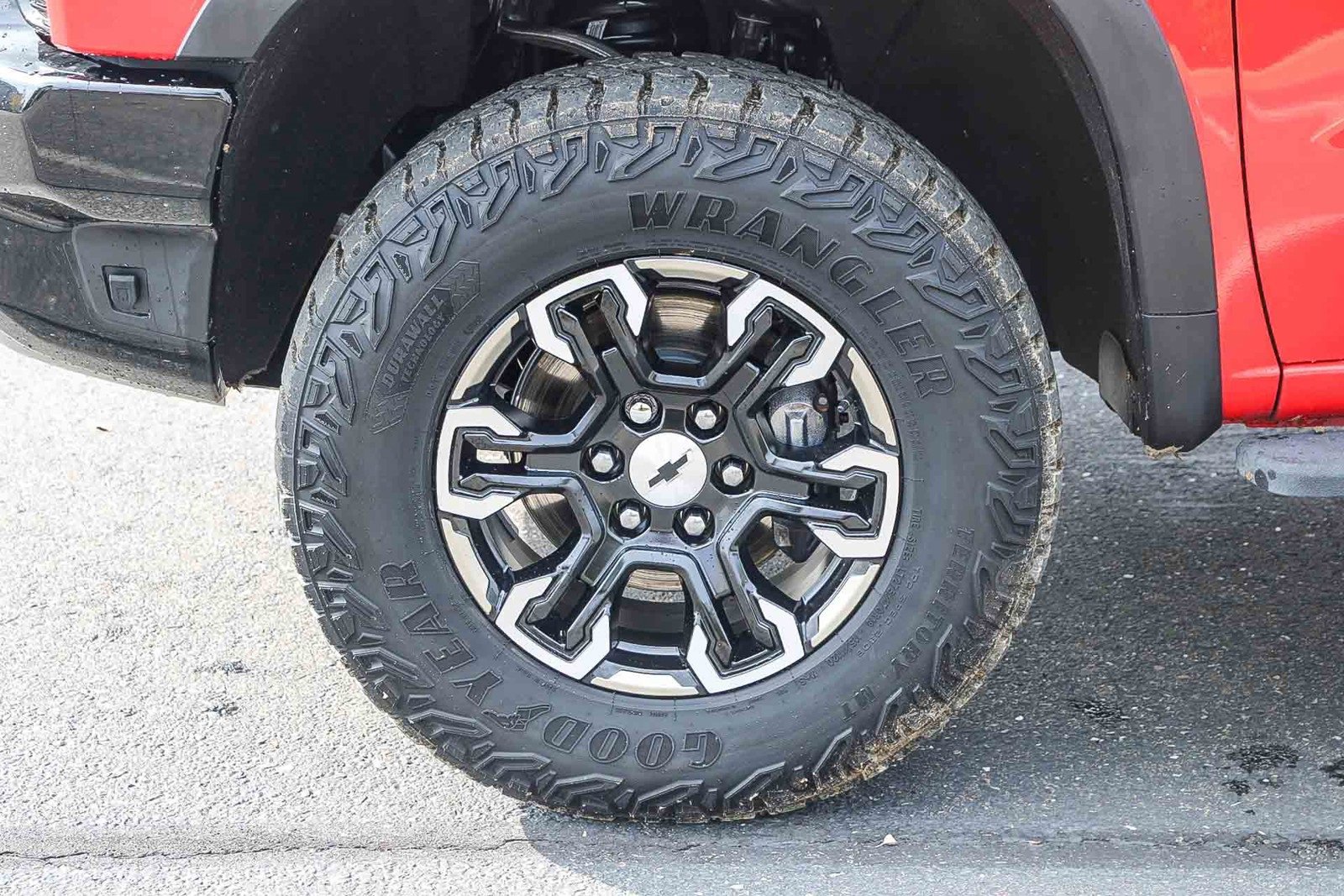 Used 2023 Chevrolet Silverado 1500 ZR2 w/ Technology Package image 9