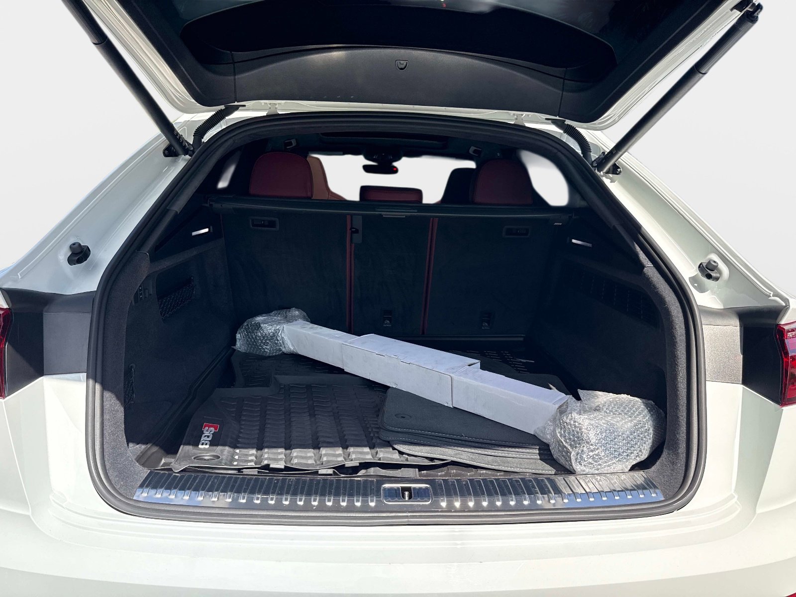 Used 2024 Audi SQ8 Prestige image 10