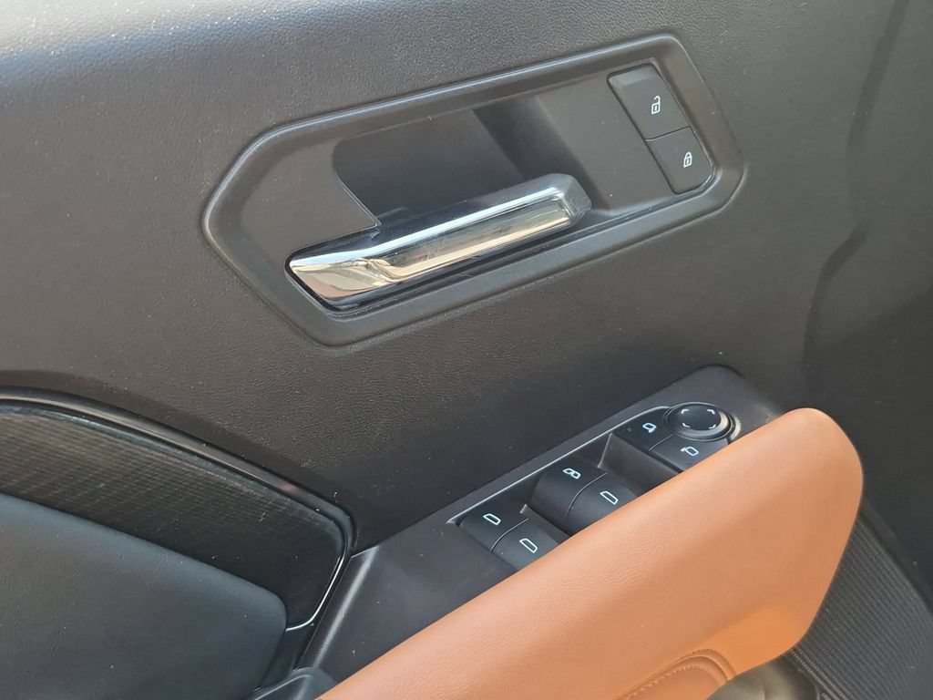 Used 2025 GMC Canyon AT4 AWD/4WD image 15