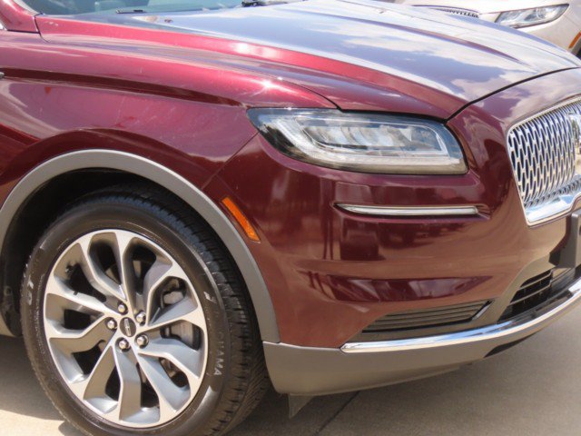 Used 2022 Lincoln Nautilus Reserve FWD image 5