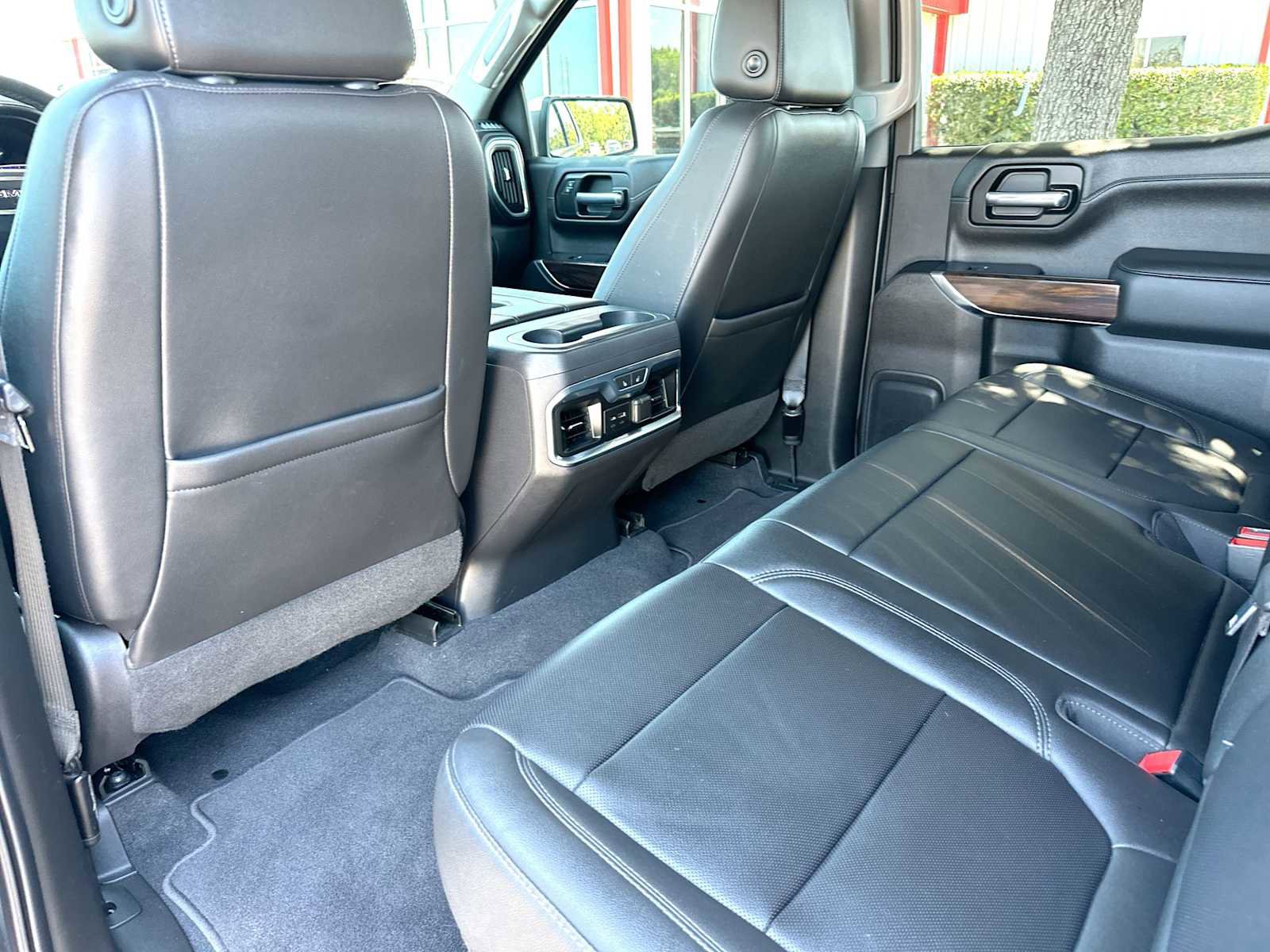Used 2020 GMC Sierra 1500 SLT RWD image 24