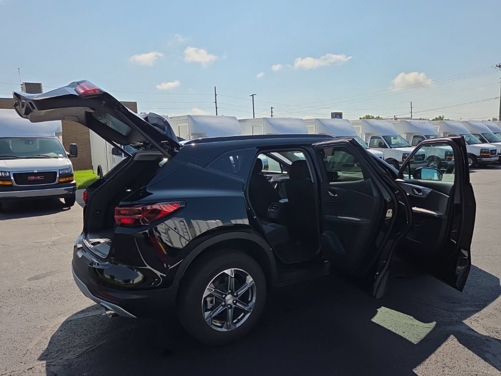 Used 2024 Chevrolet Blazer LT w/ Convenience Package FWD image 15