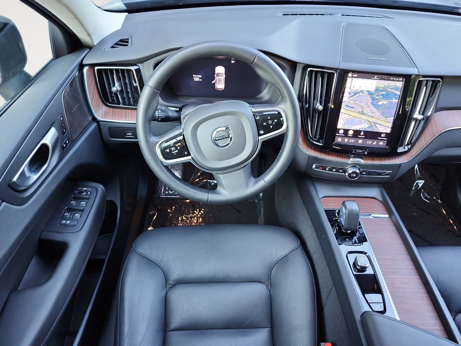 Used 2023 Volvo XC60 B5 Plus w/ Climate Package AWD/4WD image 10