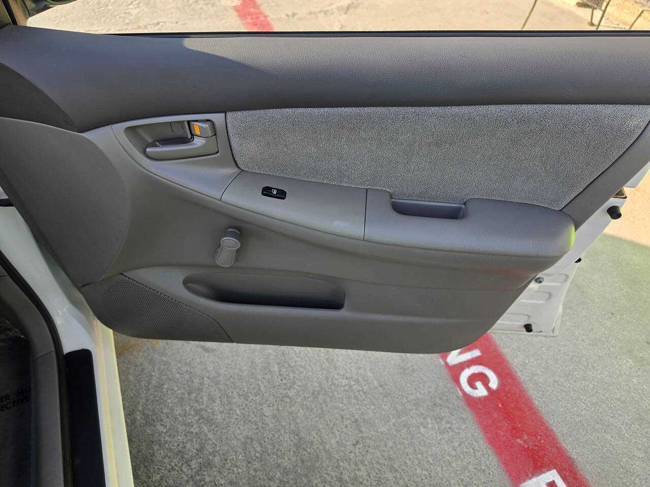 Used 2004 Toyota Corolla CE image 30