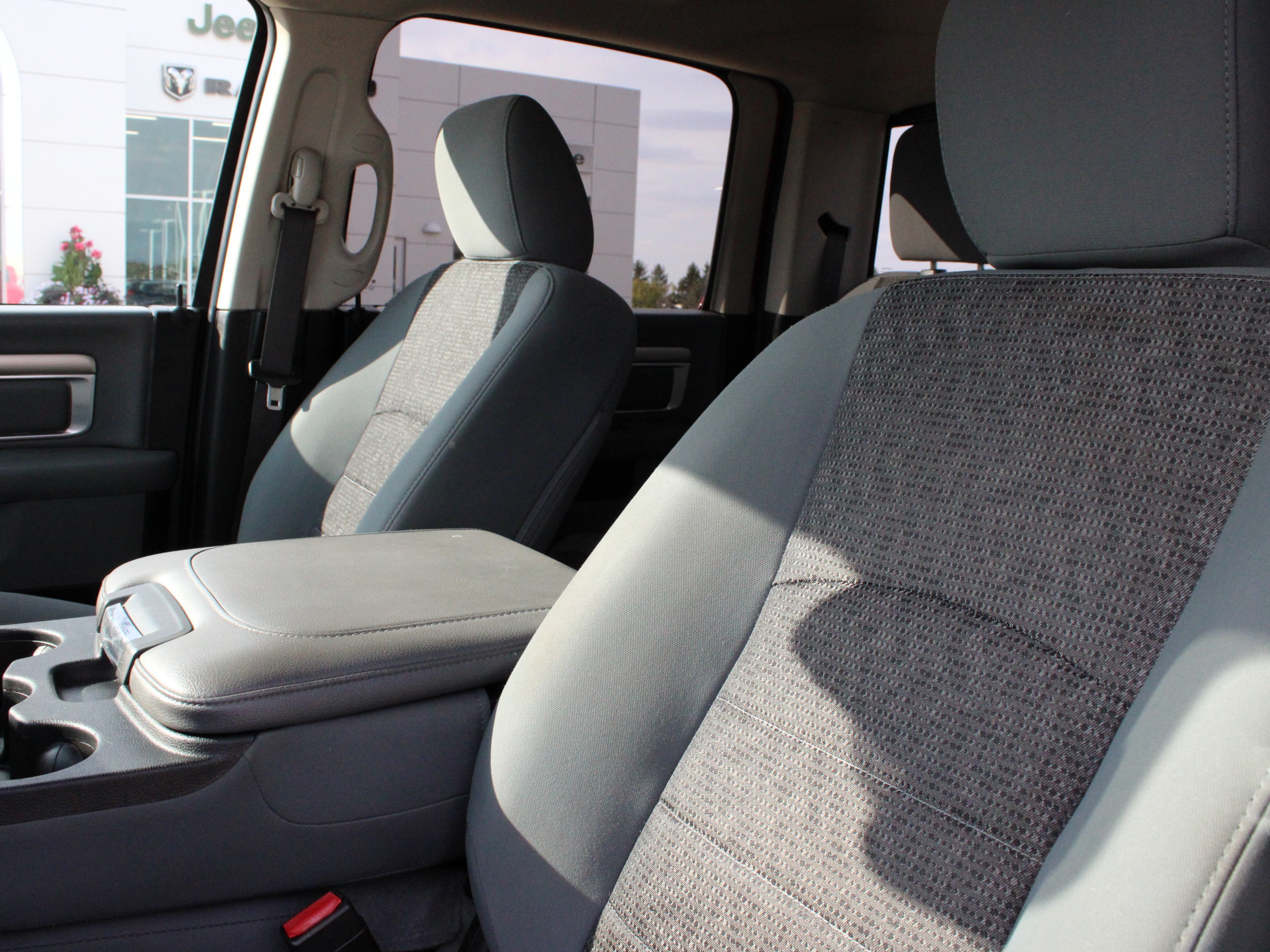 Used 2019 RAM 1500 Classic SLT w/ Luxury Group AWD/4WD image 33