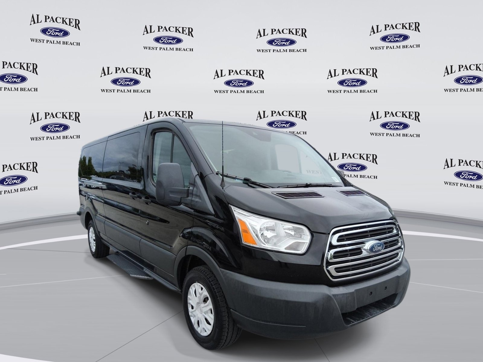 Used 2018 Ford Transit 350 XLT RWD image 7