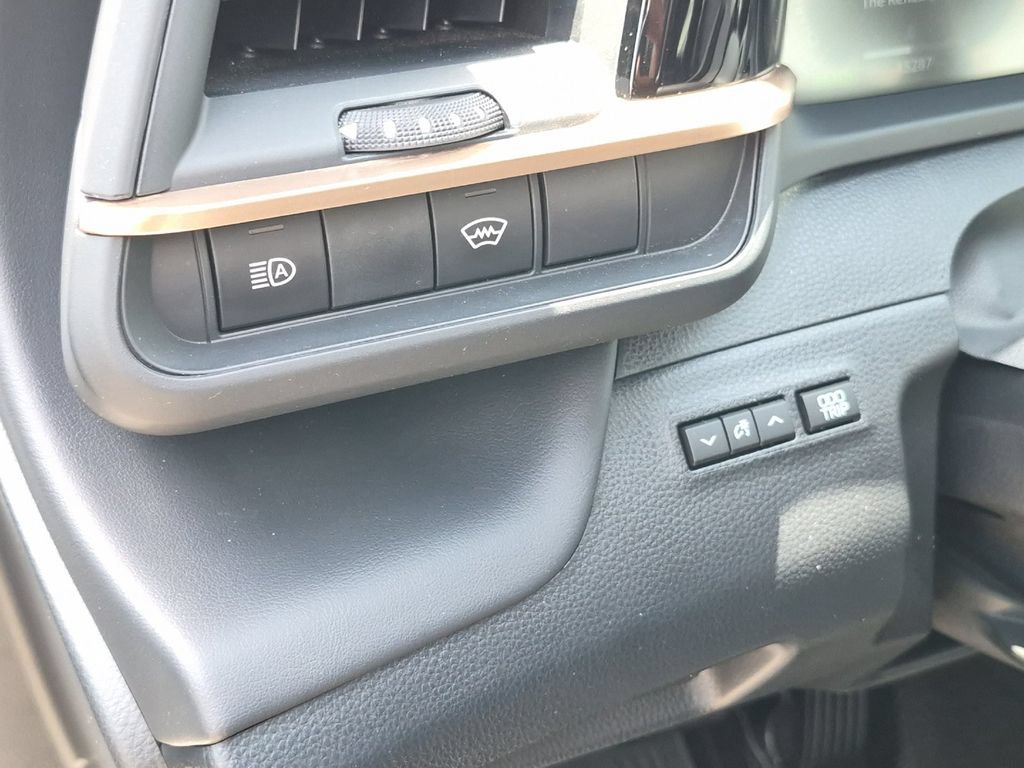 Used 2026 Toyota Crown AWD/4WD image 28