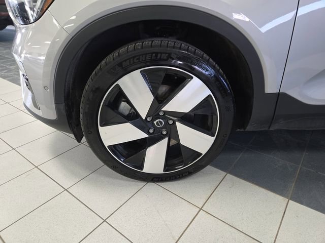 Used 2023 Volvo XC40 Recharge Ultimate image 40