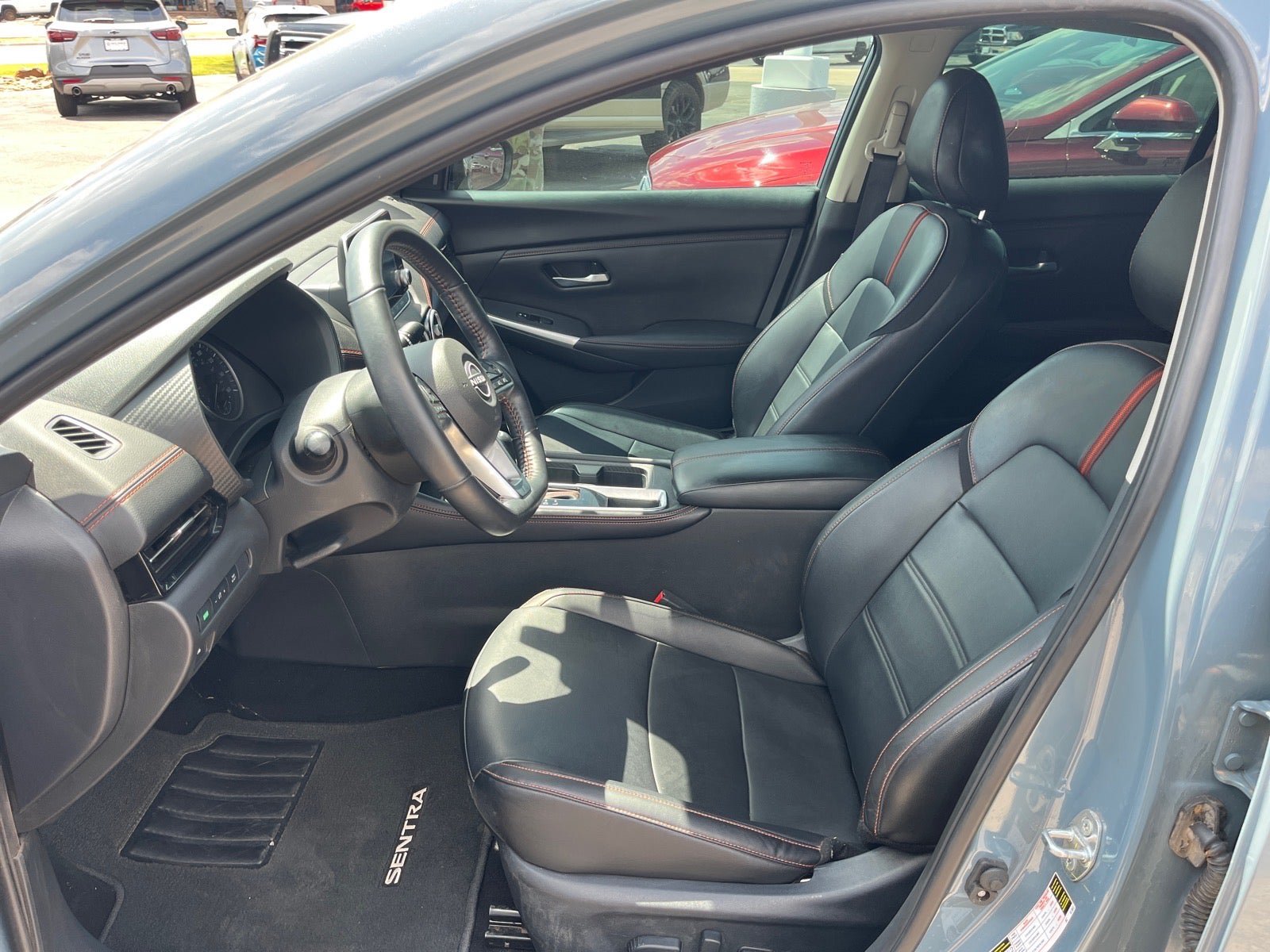 Used 2025 Nissan Sentra SR w/ SR Premium Package FWD image 11