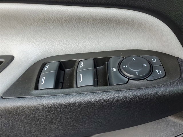 Used 2023 Chevrolet Equinox LT image 31