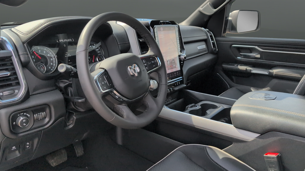 Used 2025 RAM 1500 Laramie AWD/4WD image 9