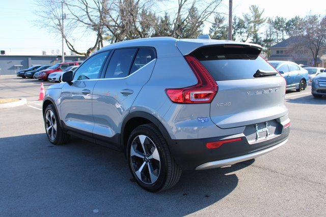 Used 2025 Volvo XC40 B5 Plus image 42