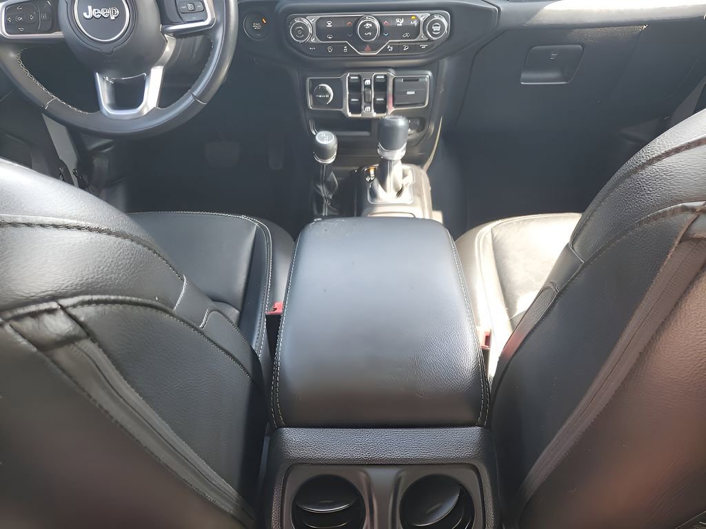 Used 2019 Jeep Wrangler Unlimited Sahara image 22