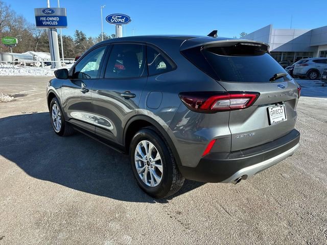 Used 2025 Ford Escape Active w/ Cold Weather Package image 5