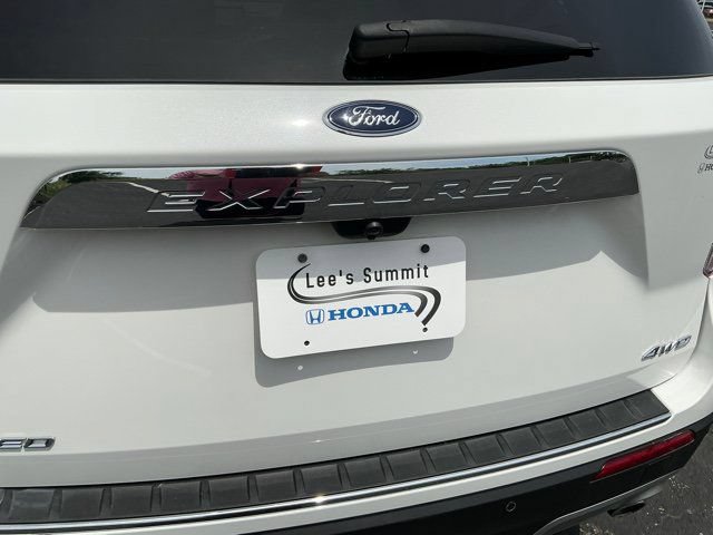 Used 2022 Ford Explorer Limited w/ Equipment Group 301A AWD/4WD image 5