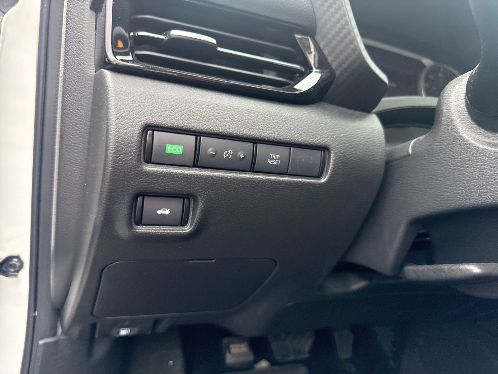 Used 2020 Nissan Sentra SR w/ Electronics Package image 8