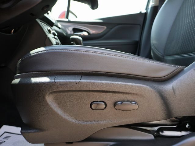 Used 2022 Buick Encore Preferred w/ Safety Package AWD/4WD image 20