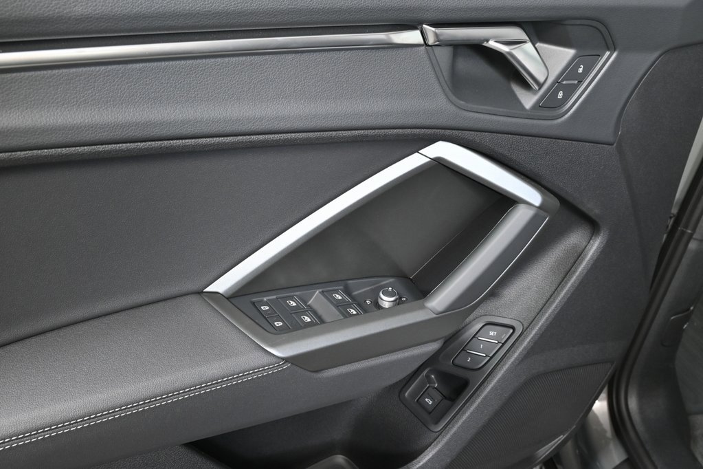New 2025 Audi Q3 2.0T Premium image 6