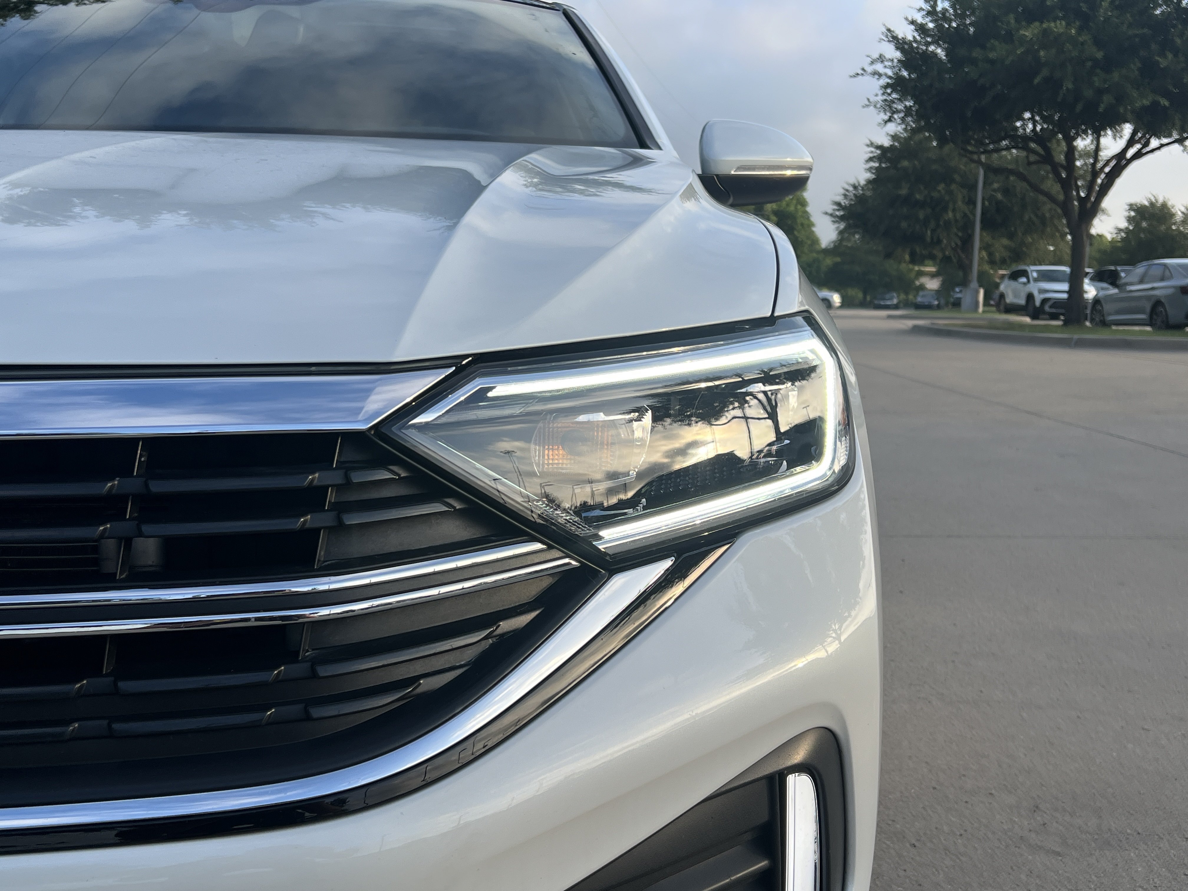 Certified 2022 Volkswagen Jetta SEL FWD image 5
