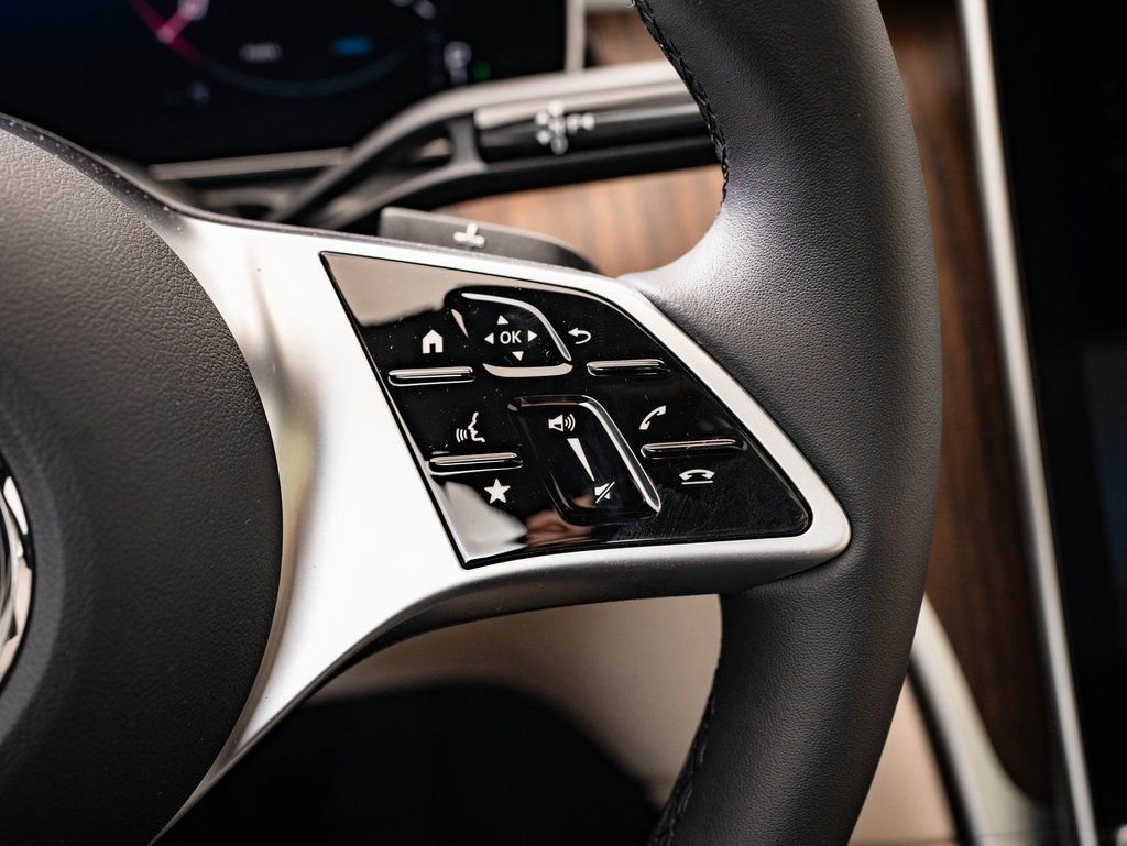 Used 2025 Mercedes-Benz C 300 4MATIC Sedan image 26