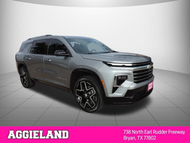 Used 2025 Chevrolet Traverse High Country FWD image 3
