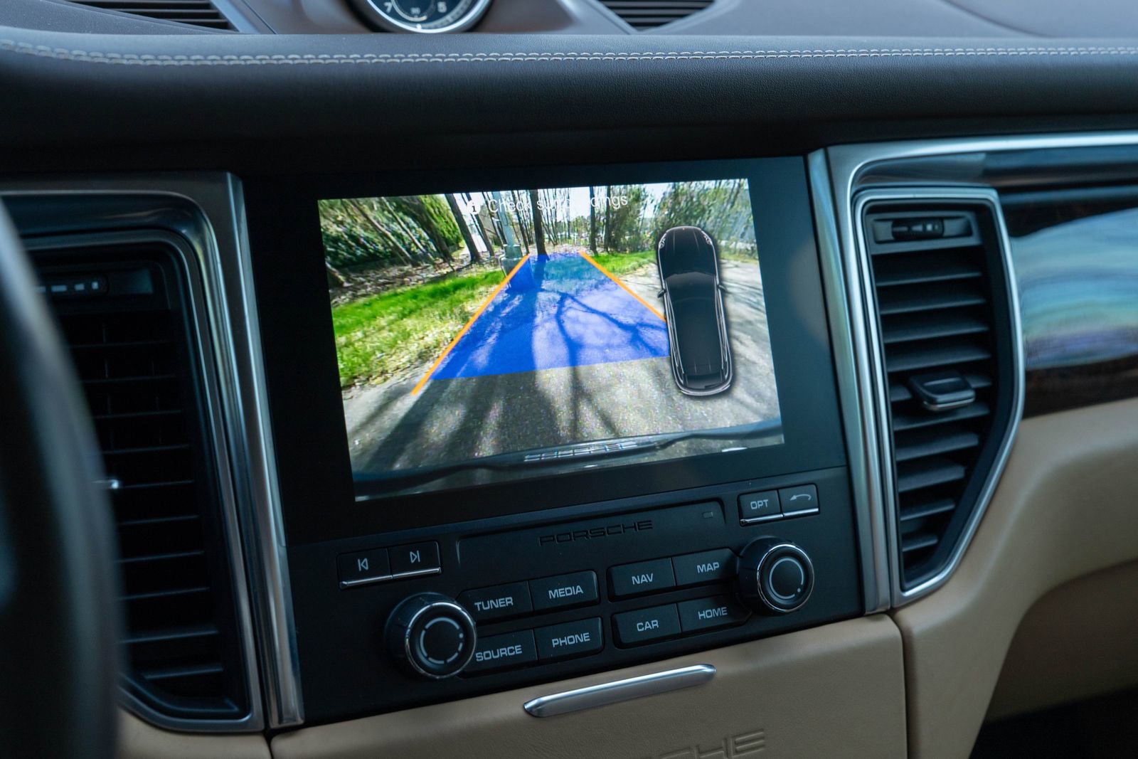 Certified 2018 Porsche Macan S image 29