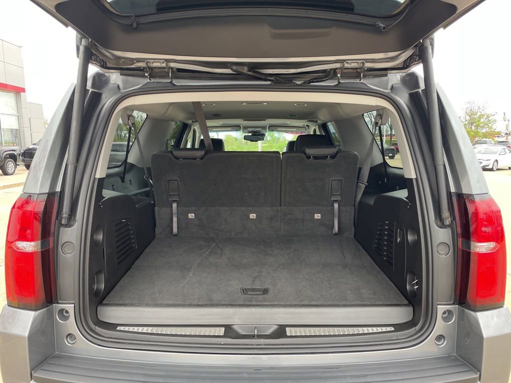 Used 2019 Chevrolet Suburban LT AWD/4WD image 16