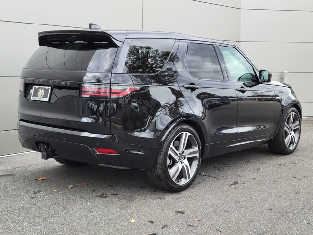 Used 2024 Land Rover Discovery Dynamic SE image 4