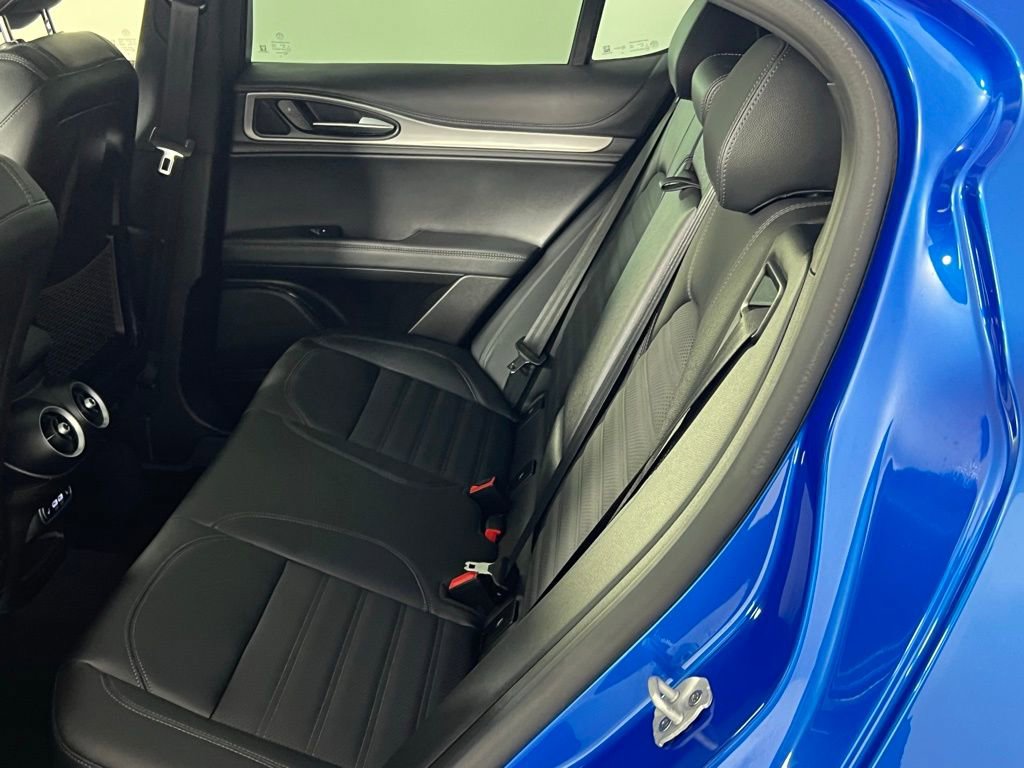 Used 2024 Alfa Romeo Stelvio Veloce image 28