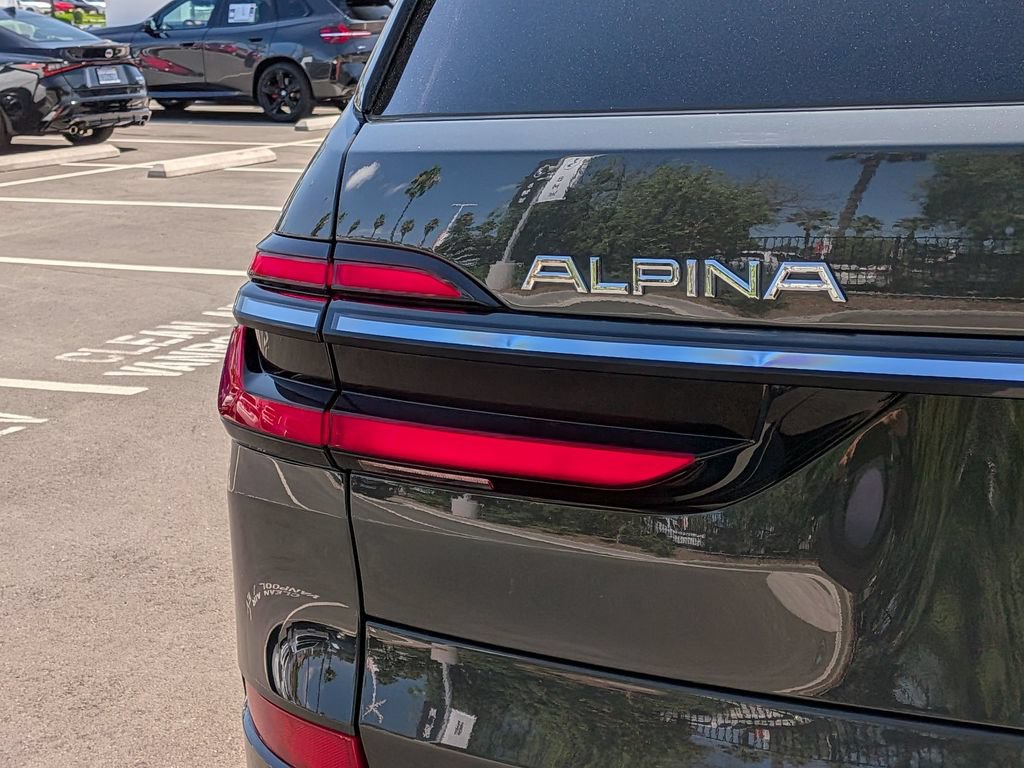 Certified 2025 BMW ALPINA XB7 AWD/4WD image 25