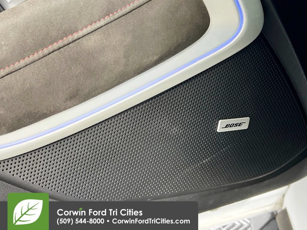 Used 2022 Chevrolet Camaro ZL1 RWD image 12