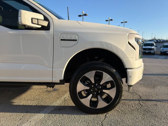 Used 2022 Ford F150 Lightning Platinum image 9
