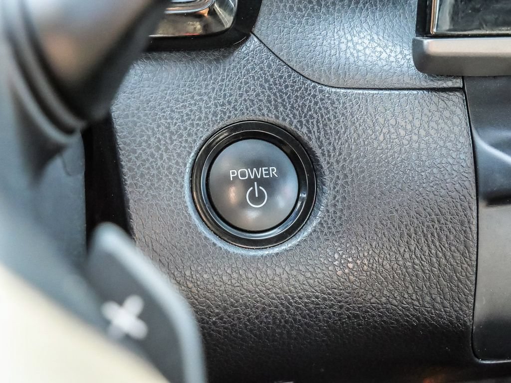 Used 2025 Toyota Camry SE FWD image 33
