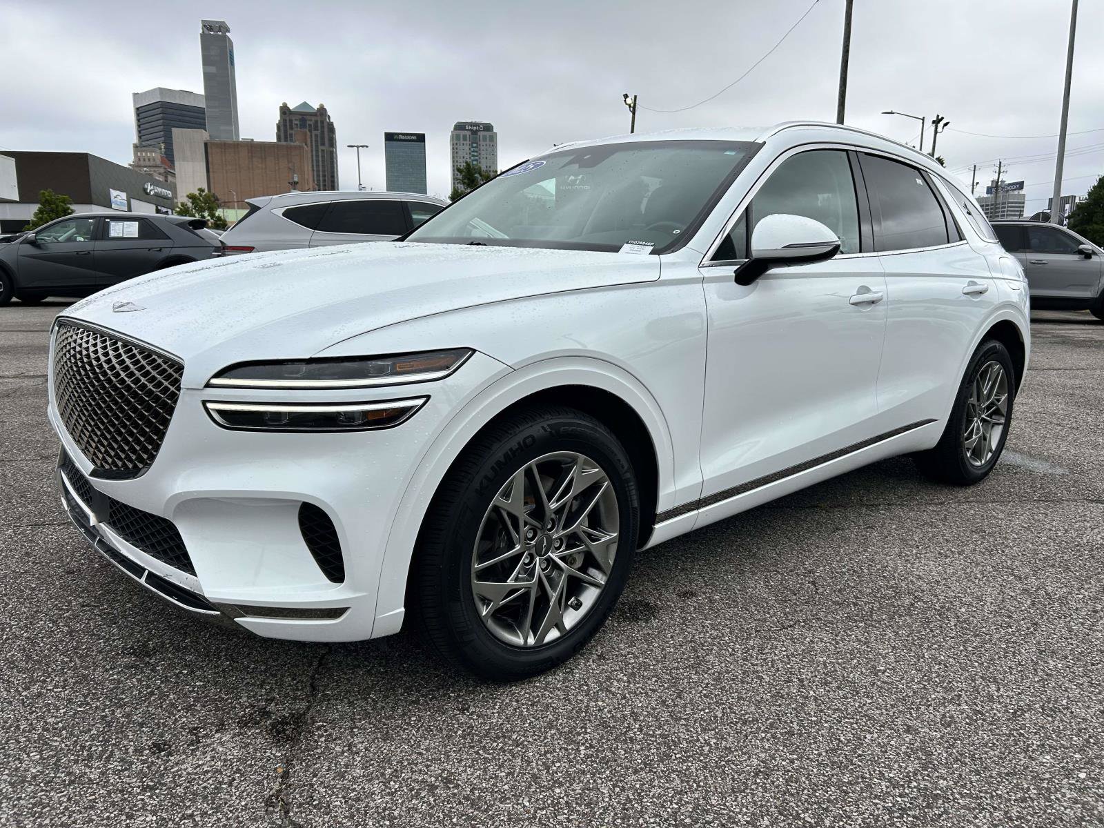 Used 2025 Genesis GV70 2.5T AWD/4WD image 5