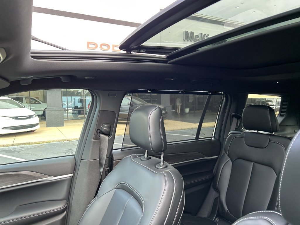 New 2025 Jeep Grand Cherokee L Limited image 20