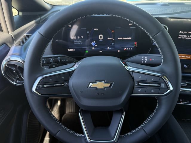 New 2026 Chevrolet Equinox EV LT AWD/4WD image 13