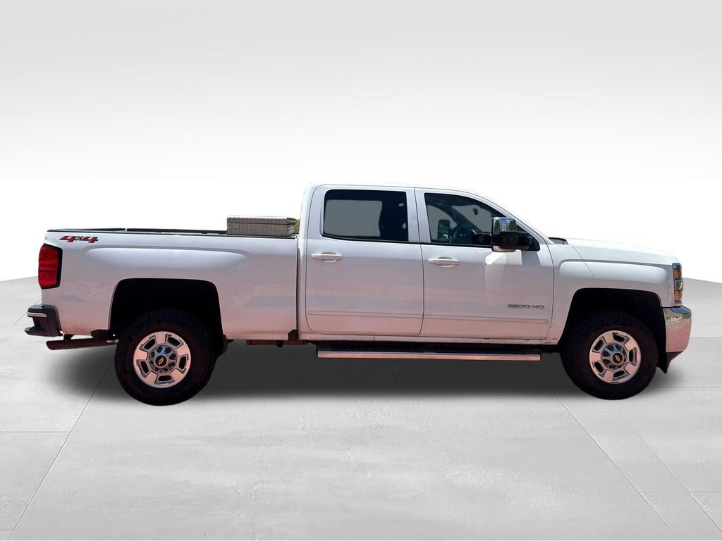 Used 2018 Chevrolet Silverado 2500 LT AWD/4WD image 9