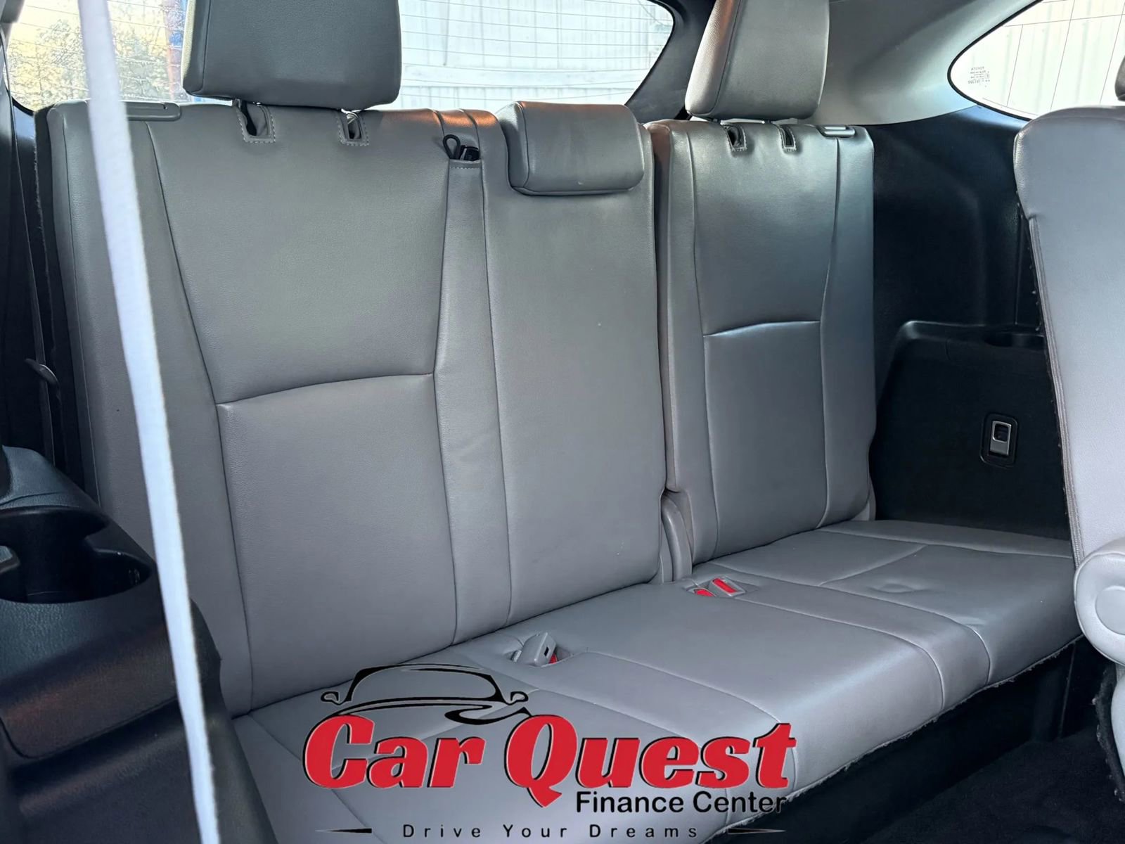 Used 2021 Toyota Highlander XLE image 19