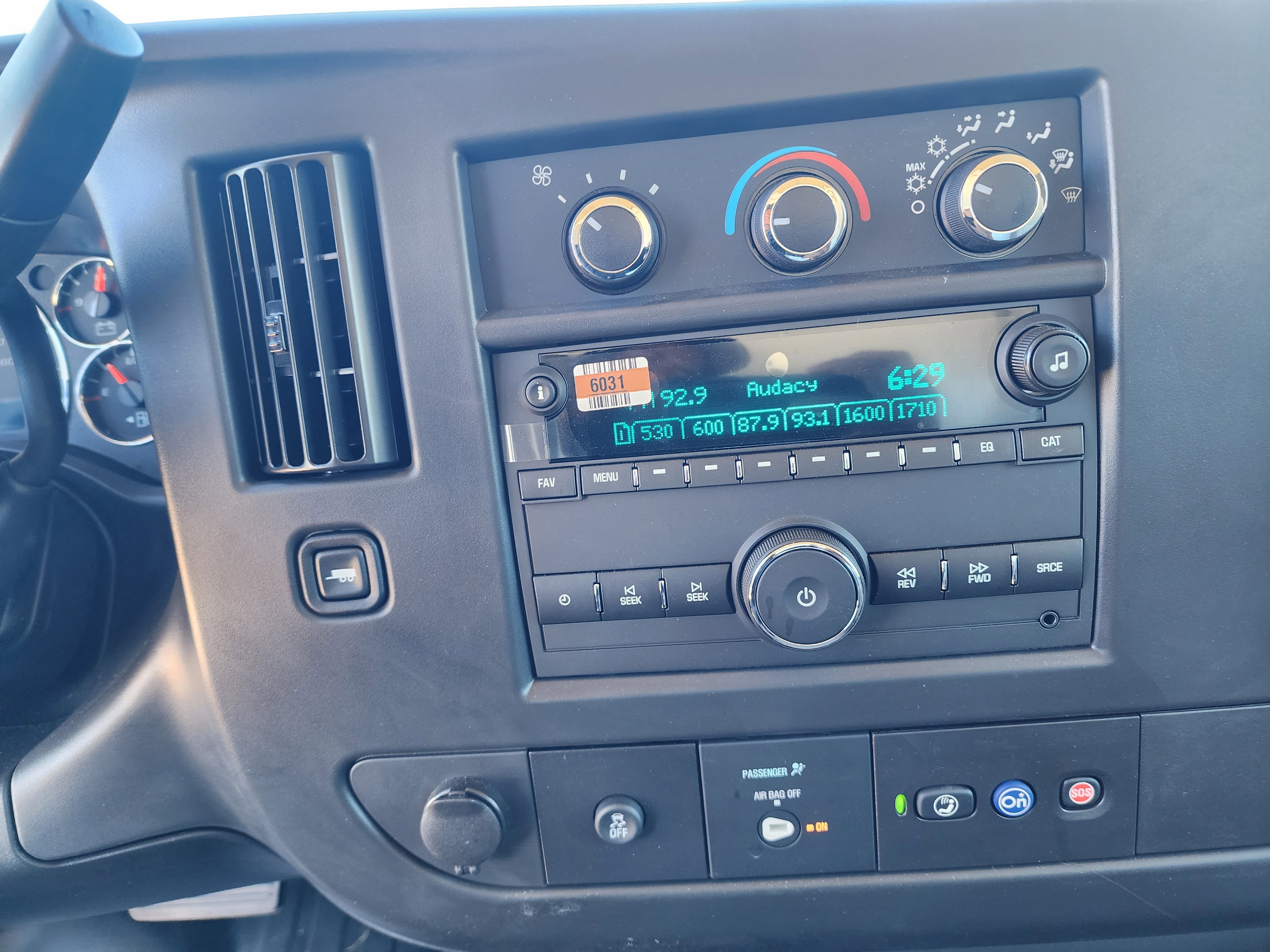 New 2025 Chevrolet Express 3500 w/ Power Convenience Package RWD image 28