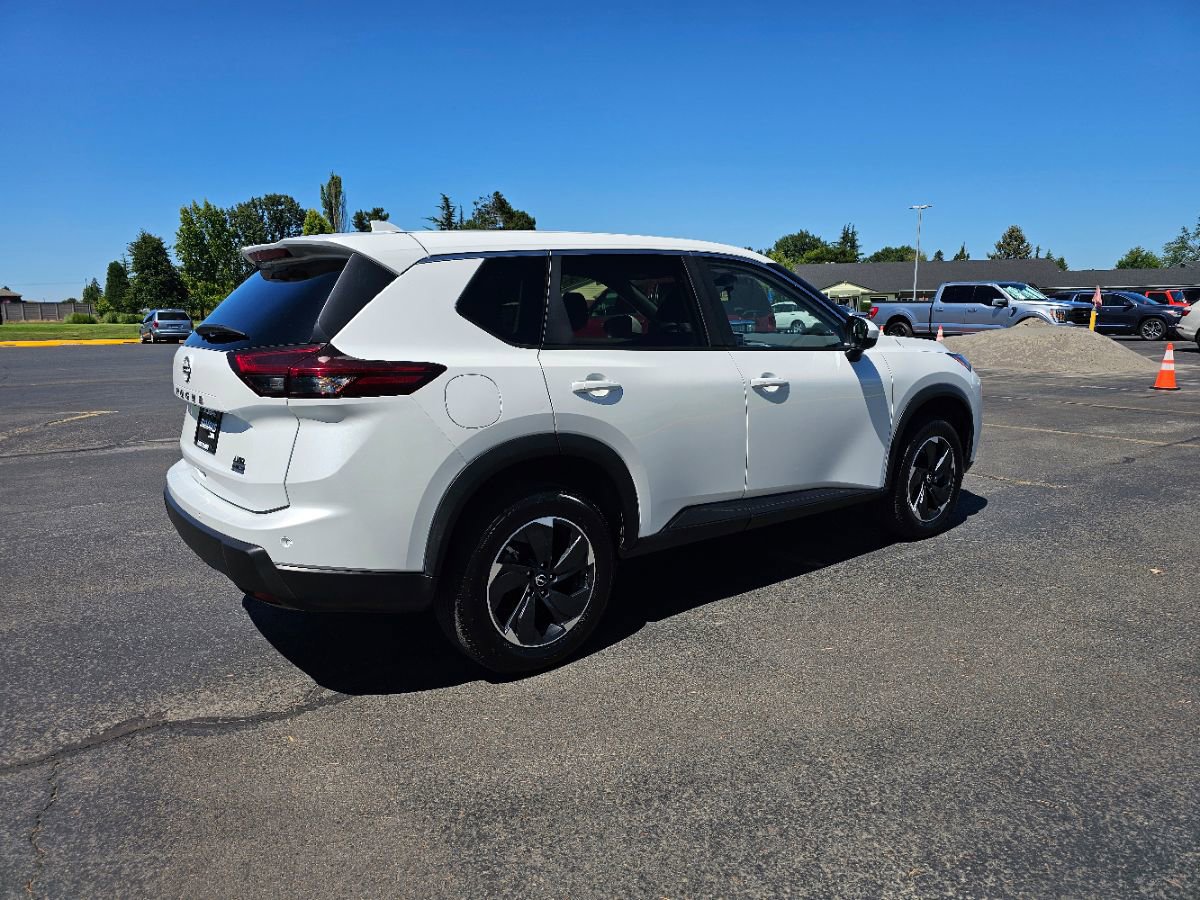 Used 2025 Nissan Rogue SV image 17