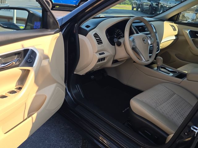 Used 2016 Nissan Altima 2.5 S w/ Power Driver Seat Package FWD image 9